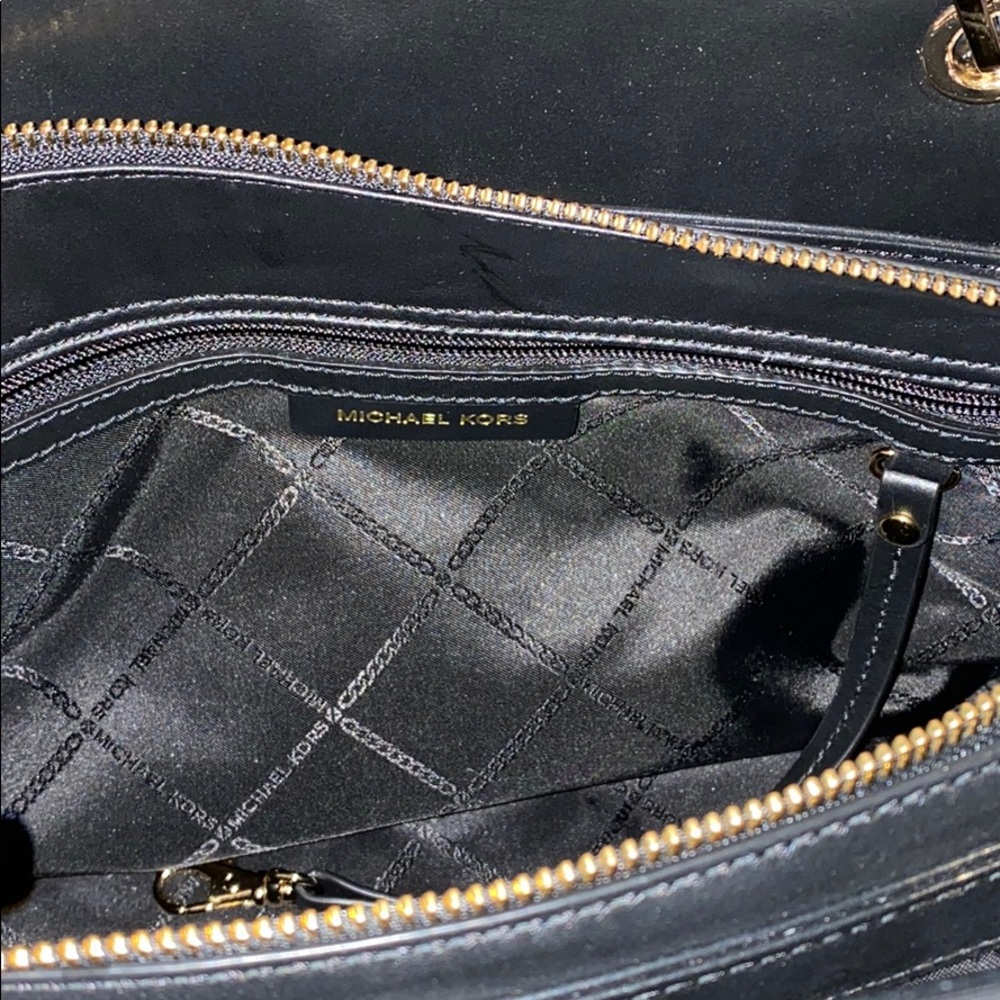 MK Purse - Picture 4 of 5